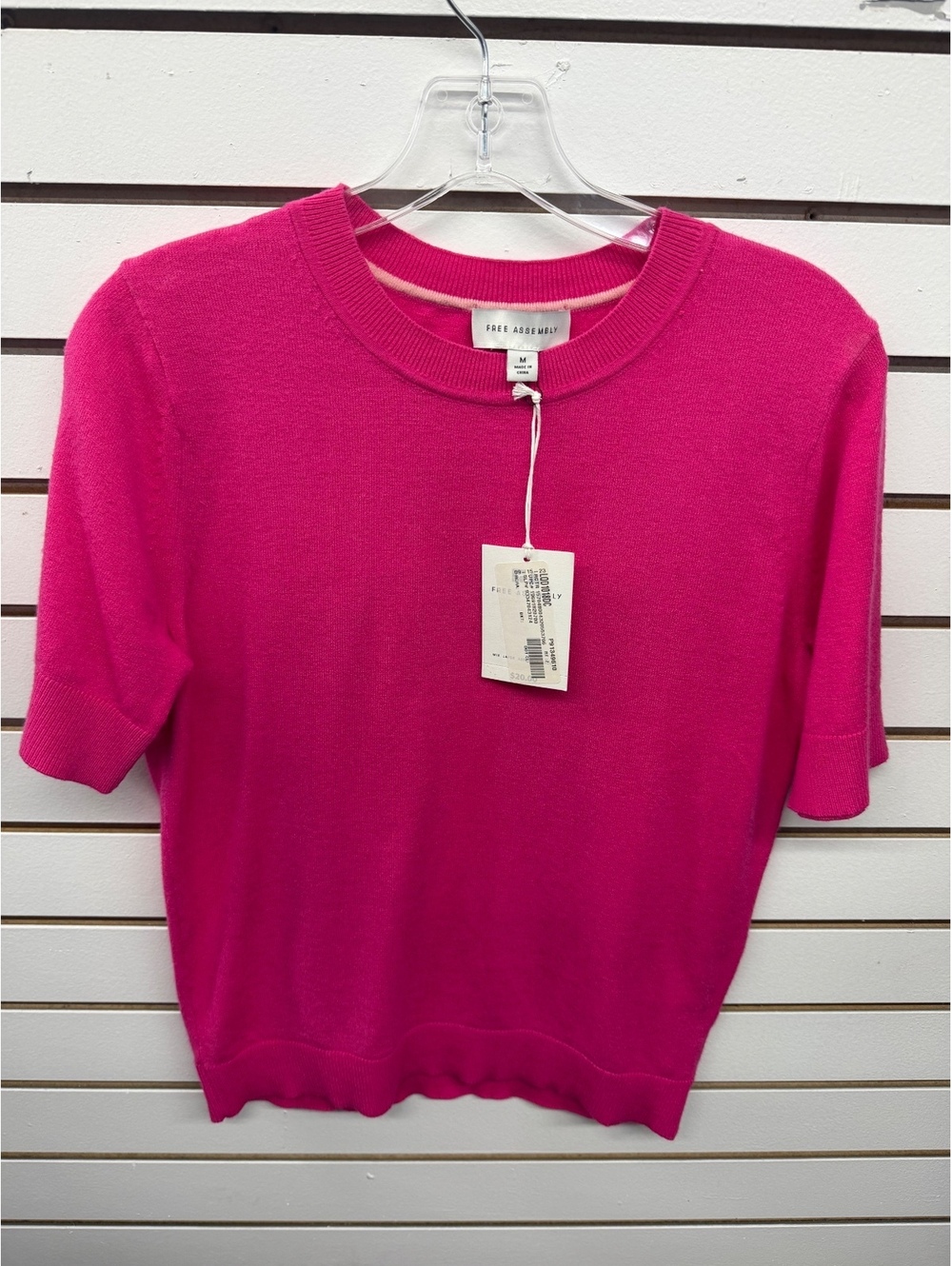 Free Assembly Hot Pink Short Sleeve Sweater – Size Medium – NWT